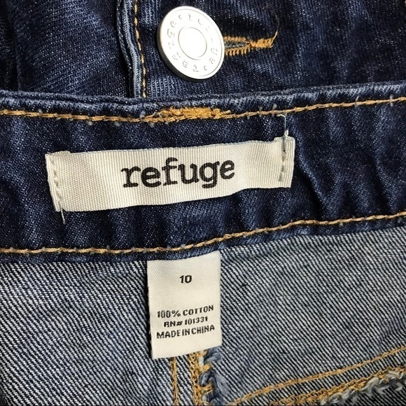 Refuge Hi Rise Cheeky Destroyed Jean Shorts 10 - Picture 6 of 6